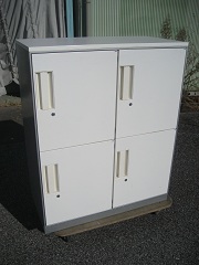 コクヨ 4人用ロッカーH1100