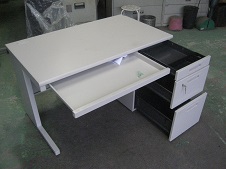 コクヨ　127片袖机